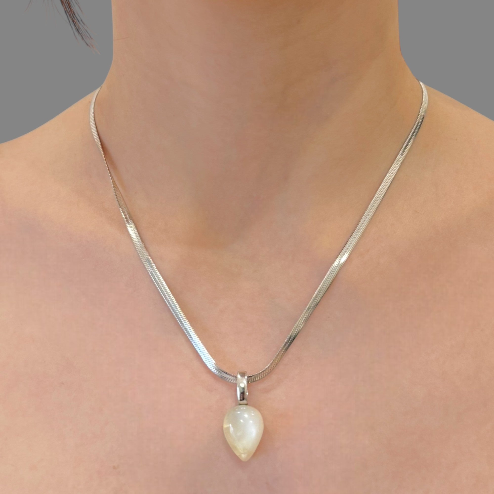 Collana pietra di luna goccia 15x 11 mm Sharifa Crystals