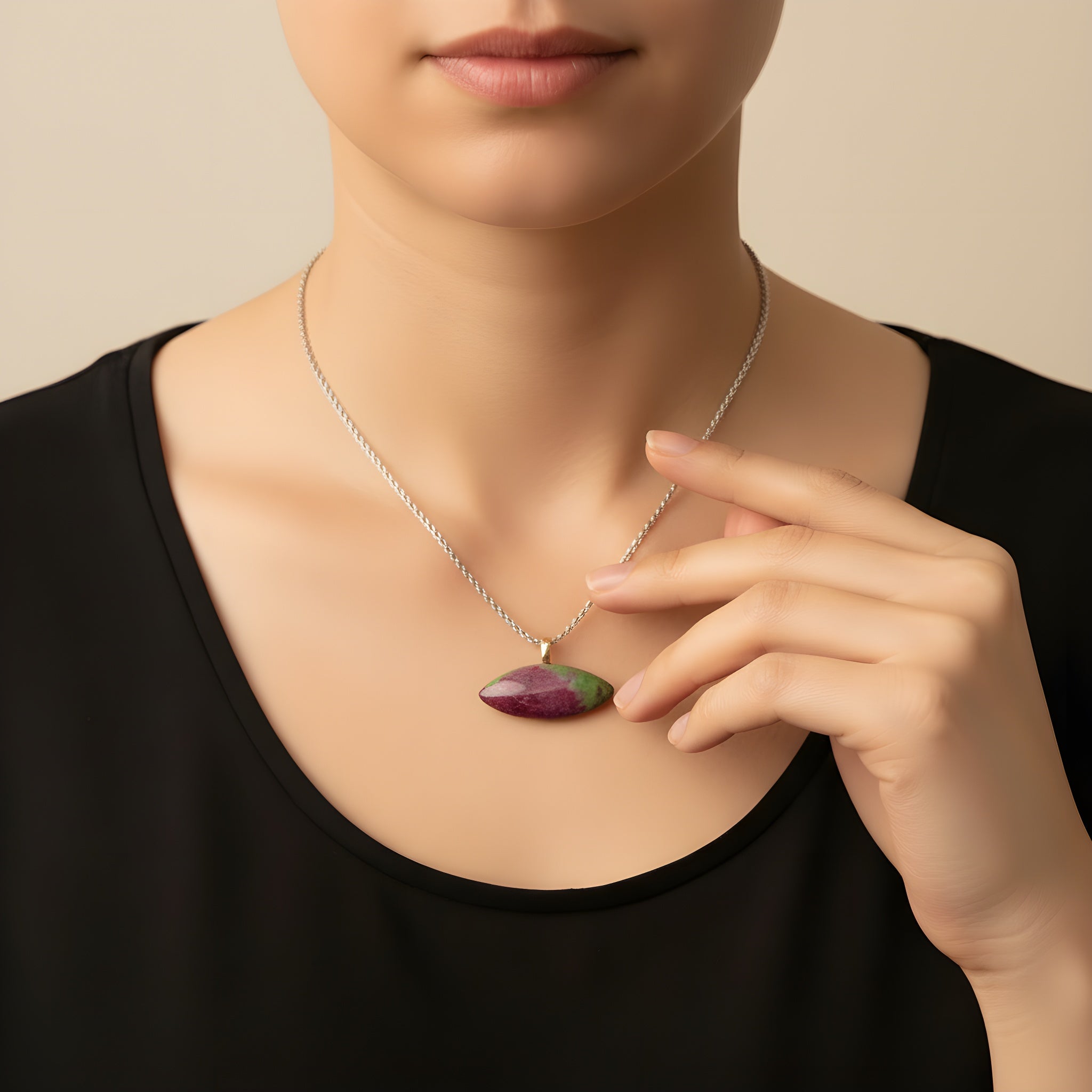 Collana in pietre naturali verde-rossa Ruby Zoisite con catena acciaio inox