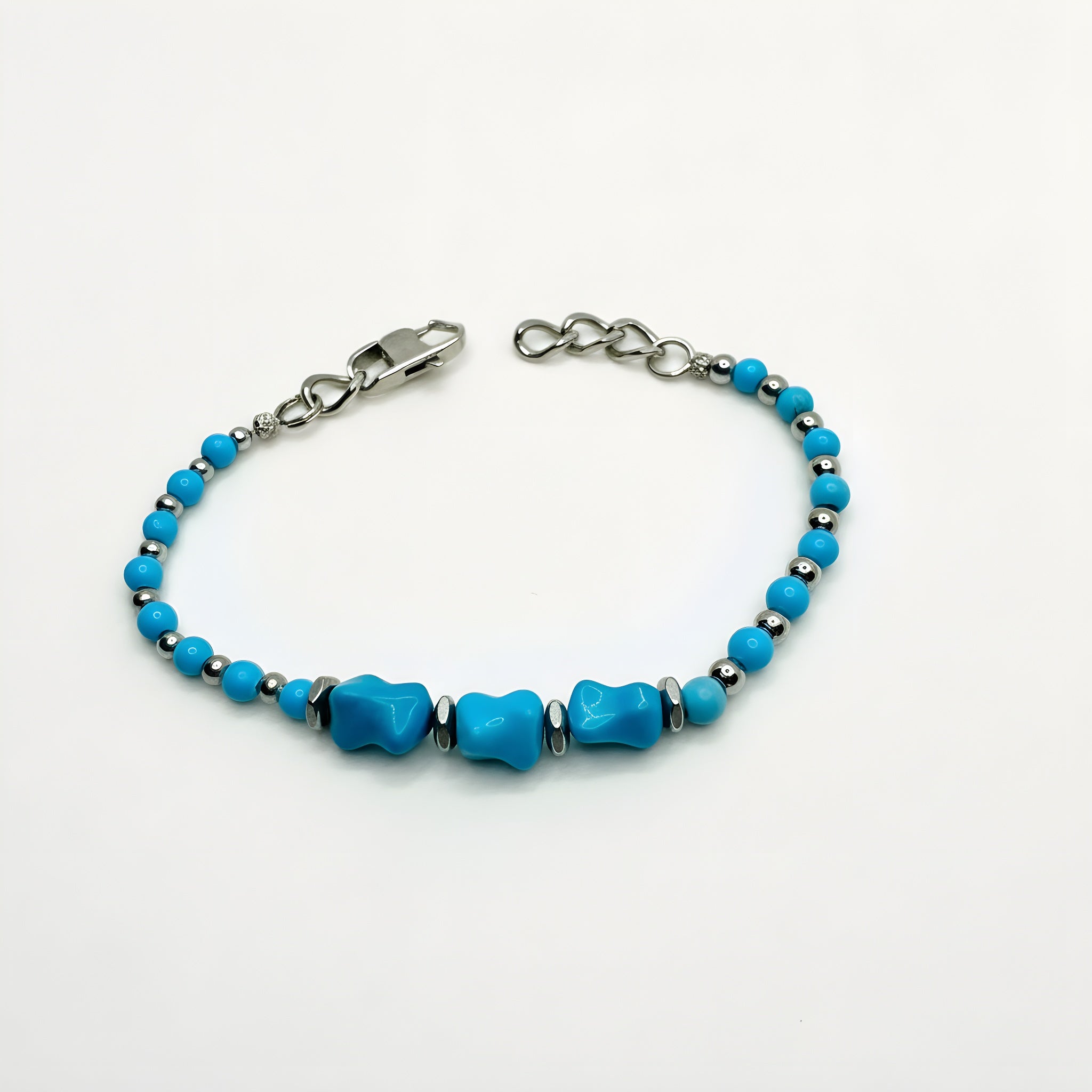 dettaglio bracciale howlite azzurra pietra naturale