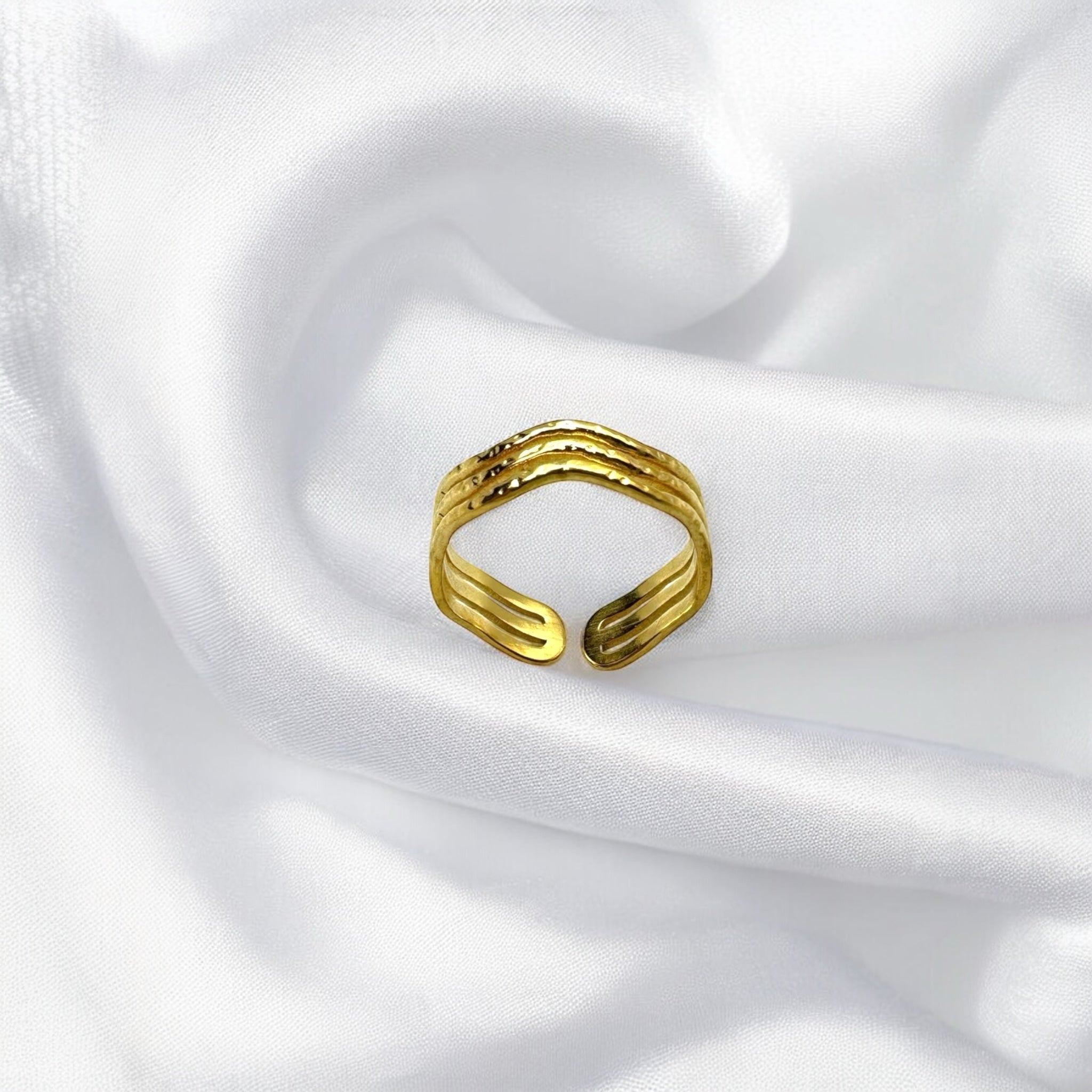 Anello marea gold regolabile Sharifa Crystals